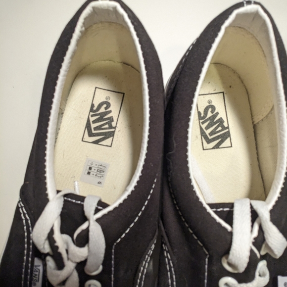 Classic Vans - Picture 2 of 5